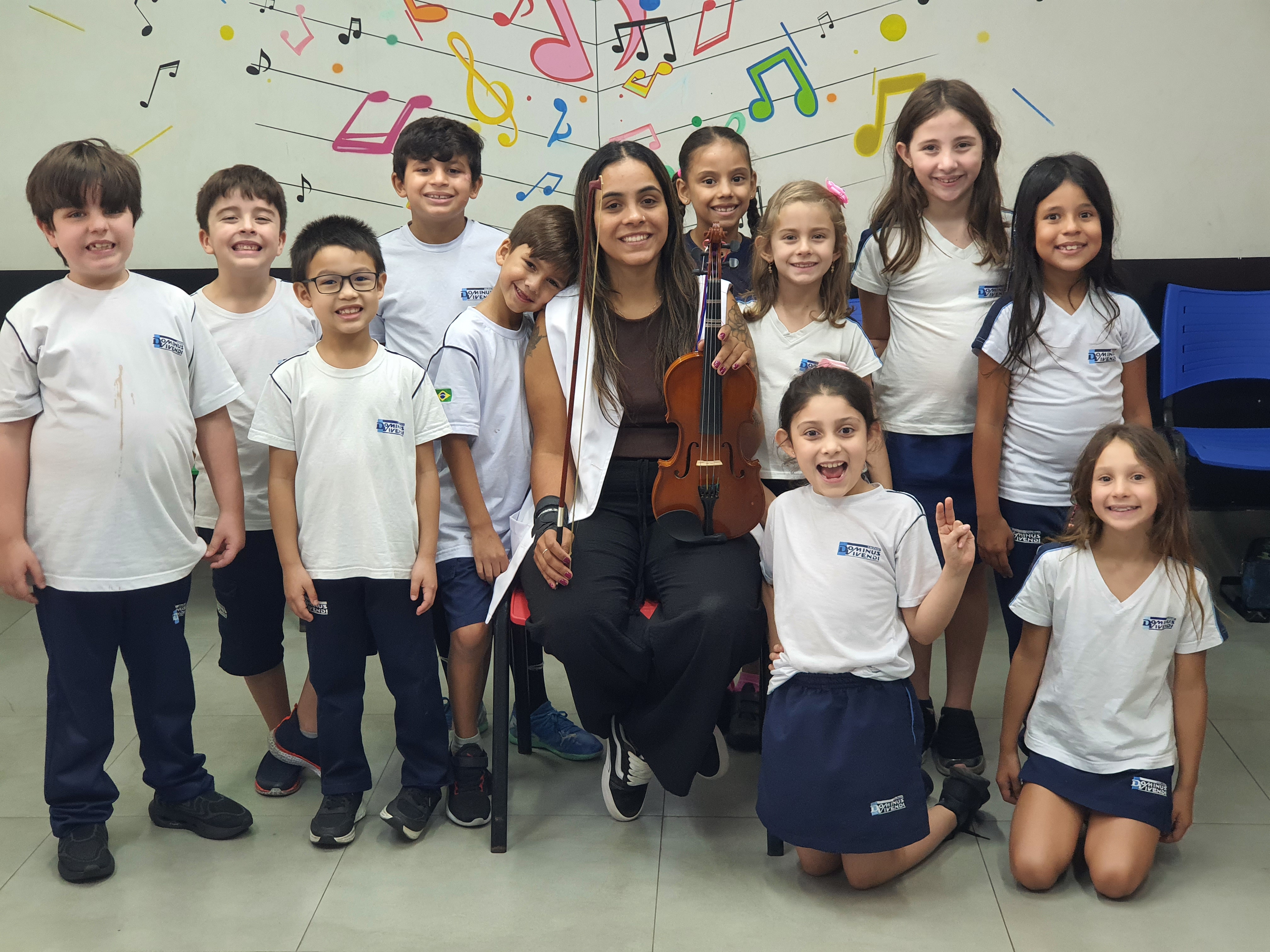 Aula De Música 2º ano -  Explorando um dos parâmetros básicos do som: o timbre!