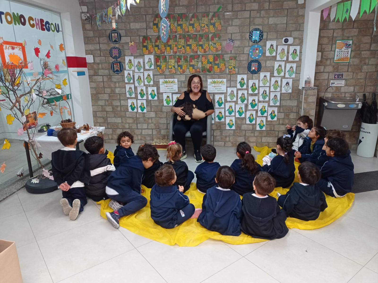 HOJE FOI DIA DE CONTAÇÃO DE HISTÓRIA - Educação Infantil